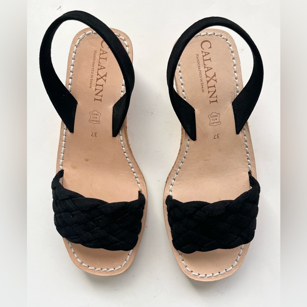 CalaXini simply perfect wedge braided suede sandals made
In Spain 37 US 6.5 - Picture 4 of 12